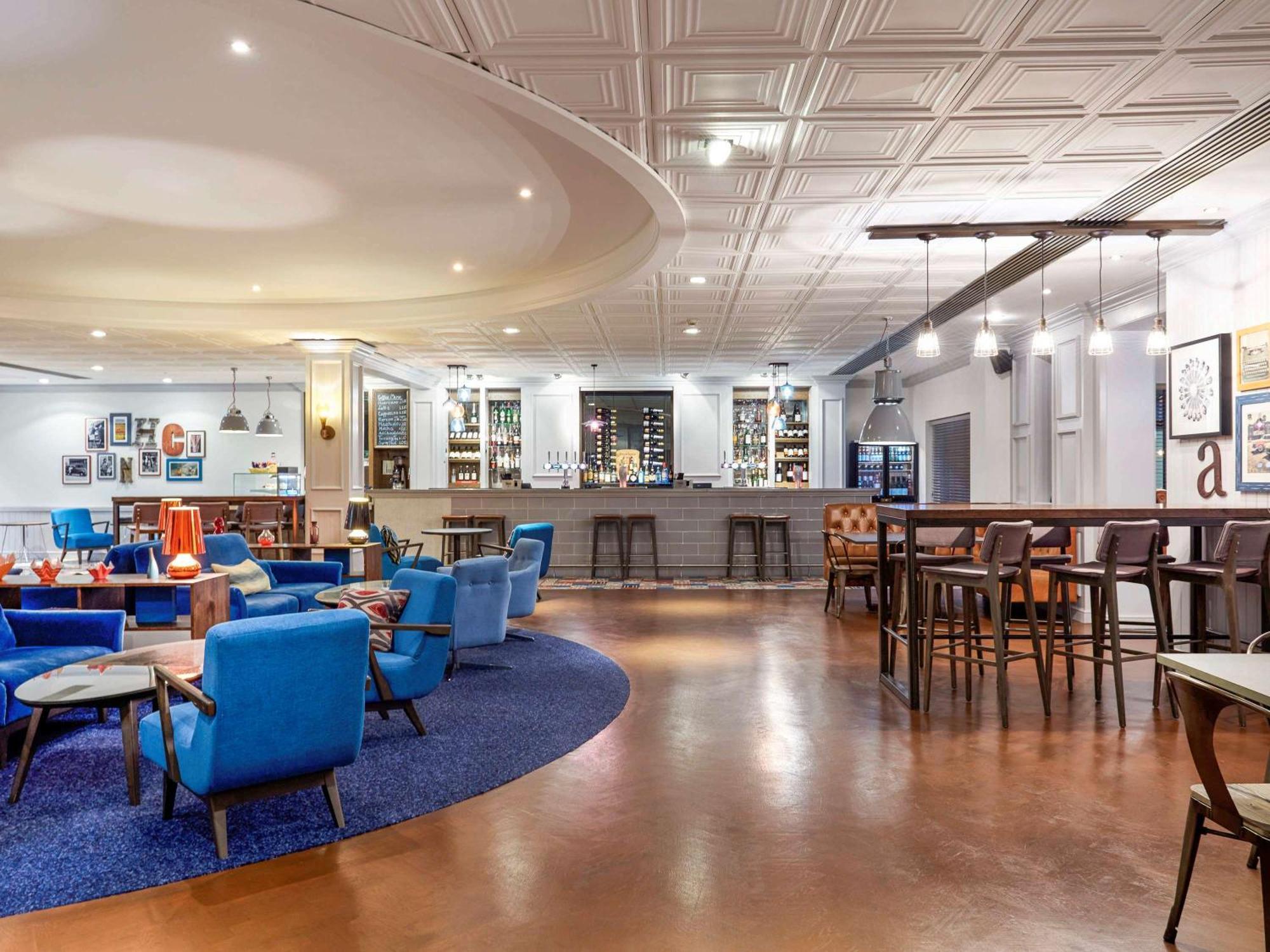 Hotel Novotel London Stansted Airport 4*